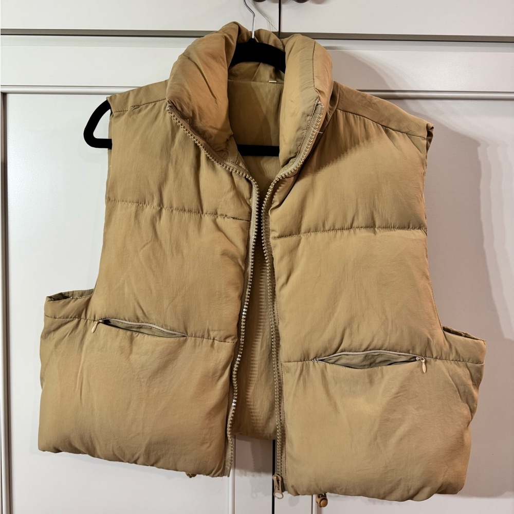 Camel Cropped Puffer Vest